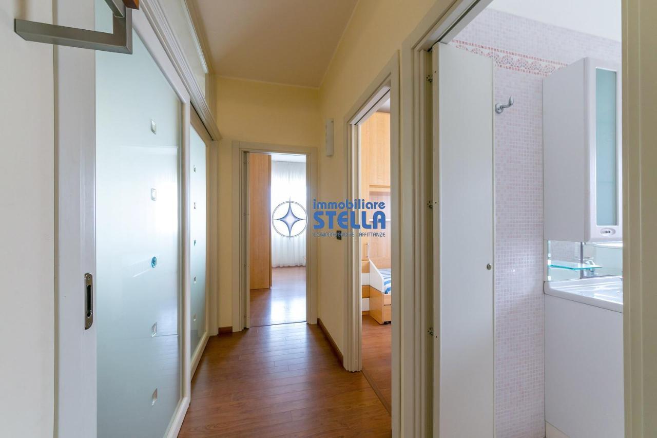 Condominio Adriatico Lido di Jesolo Exterior foto